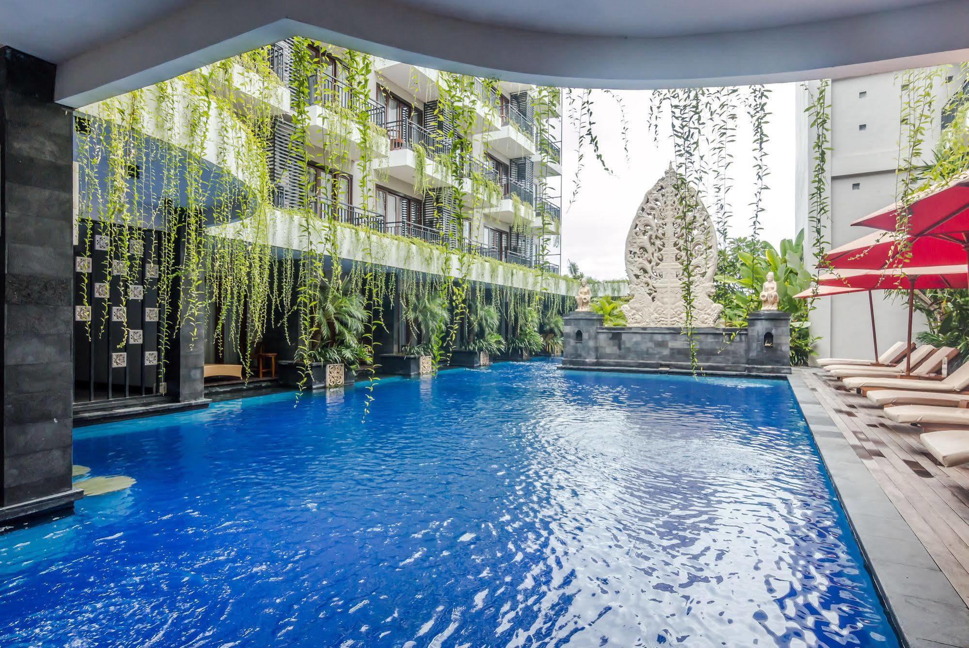 Zen Rooms Seminyak Pangkung Sari Exterior photo
